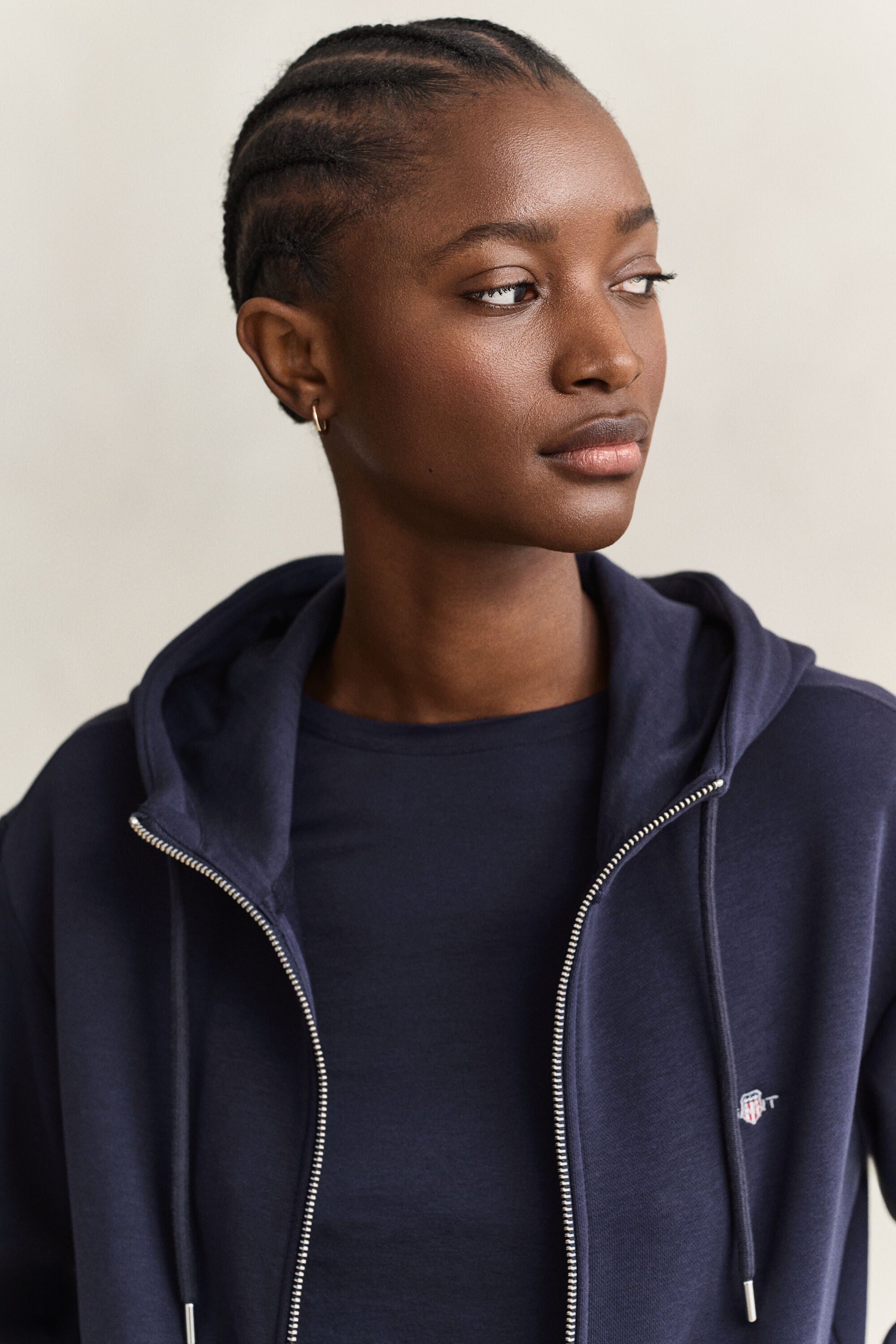 Shield hoodie med dragkedja