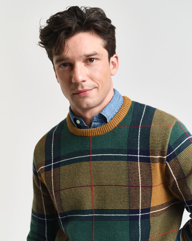 Rutig tr&ouml;ja med rund halsringning