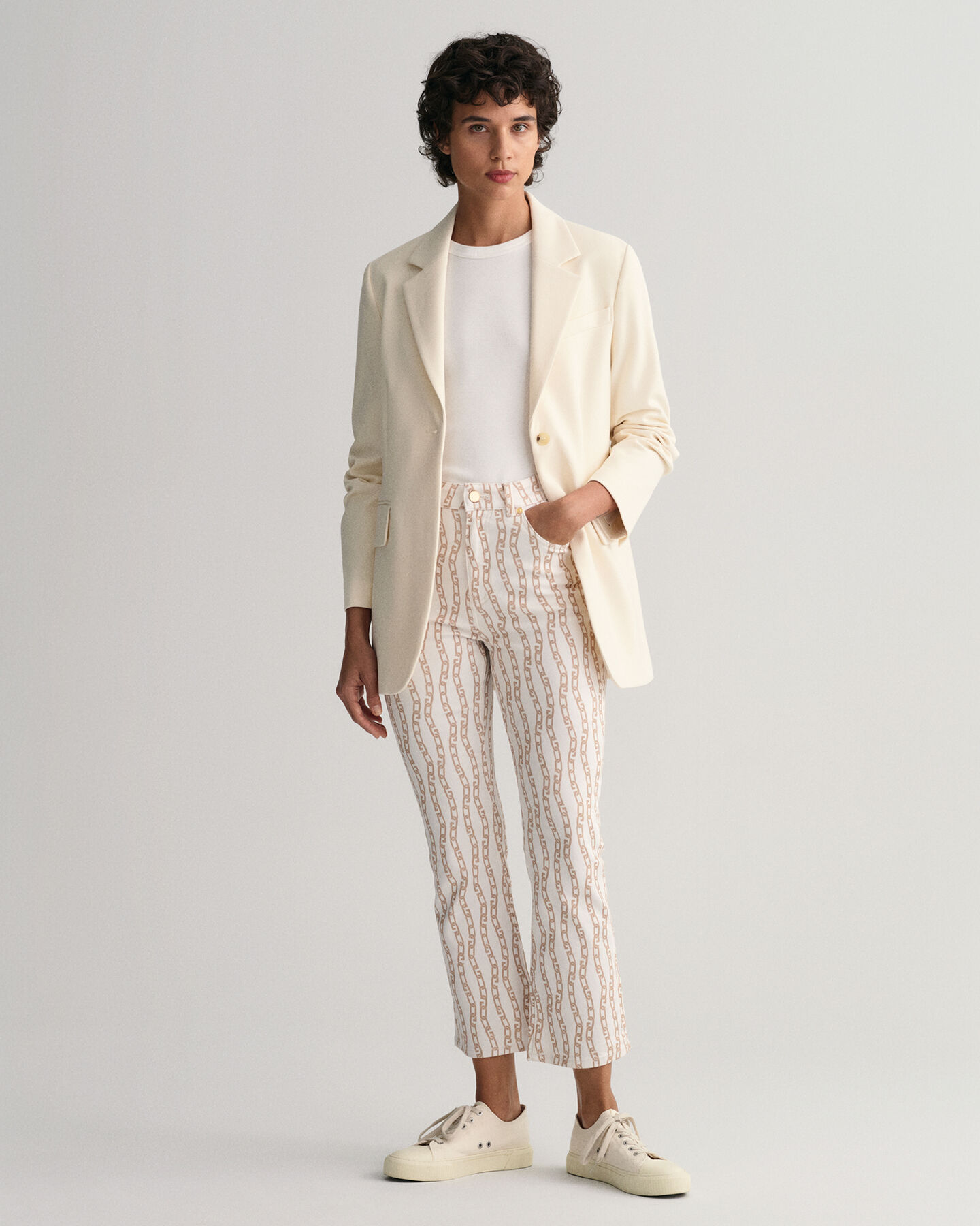 Cropped Chain Print jeans