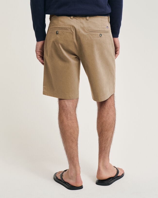 Seasonal Essential Regular fit Archive Shield chinosshorts