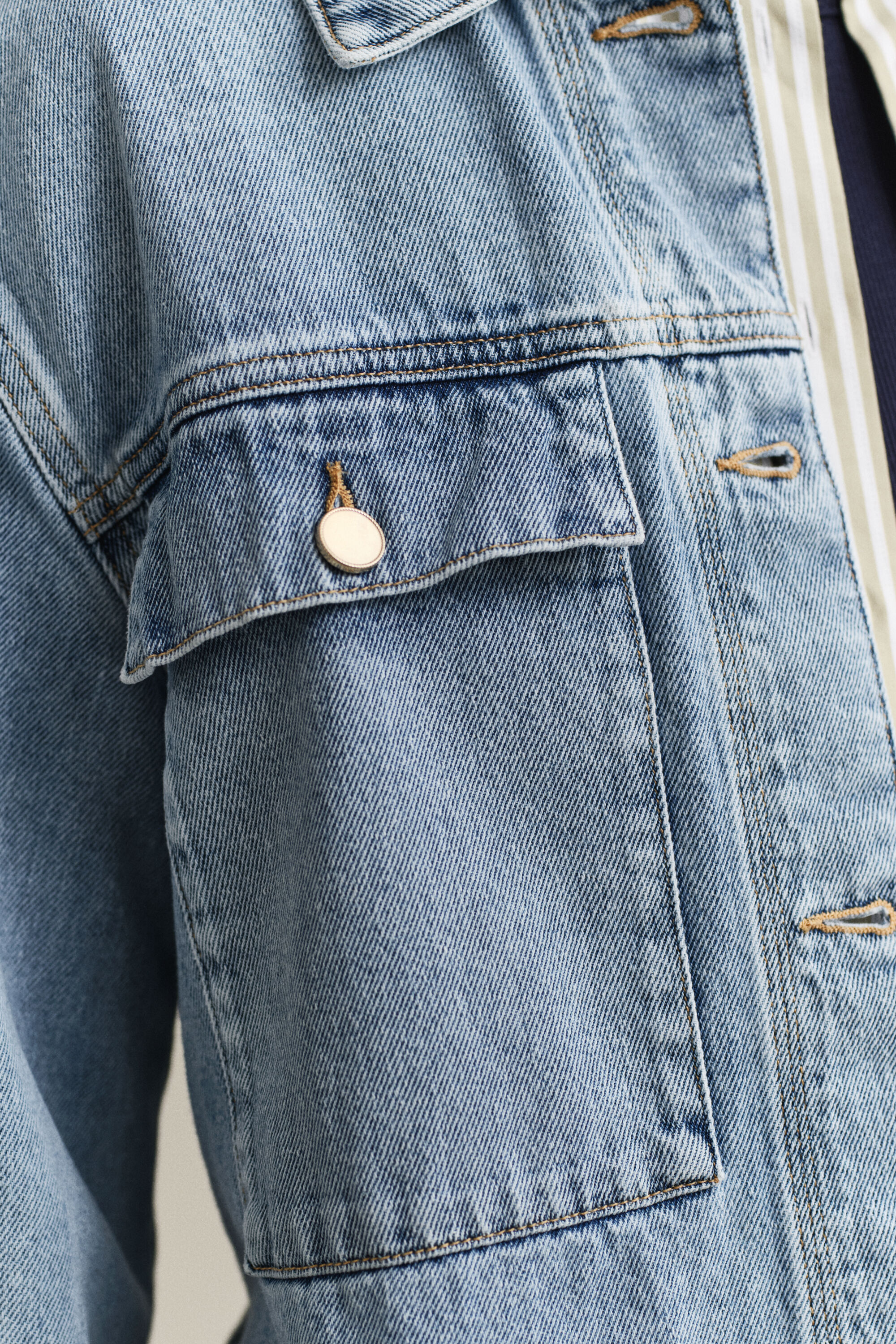 Denimjacka med bälte