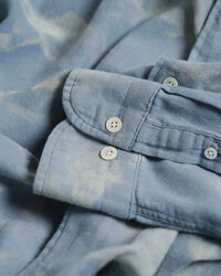 Wrangler x GANT relaxed fit blekt skjorta