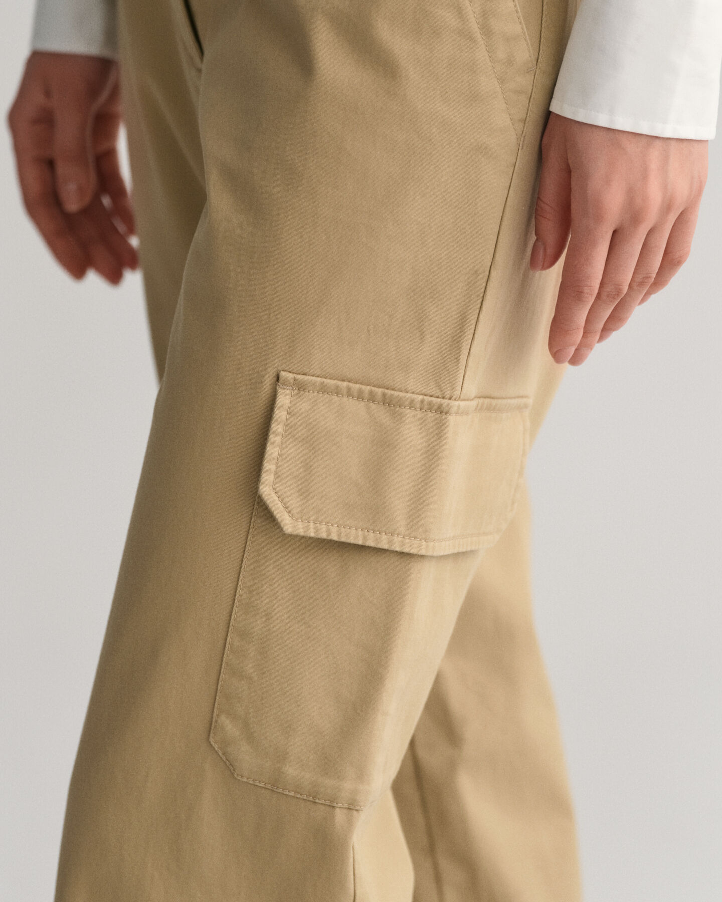 Slim fit chinos i cargostil