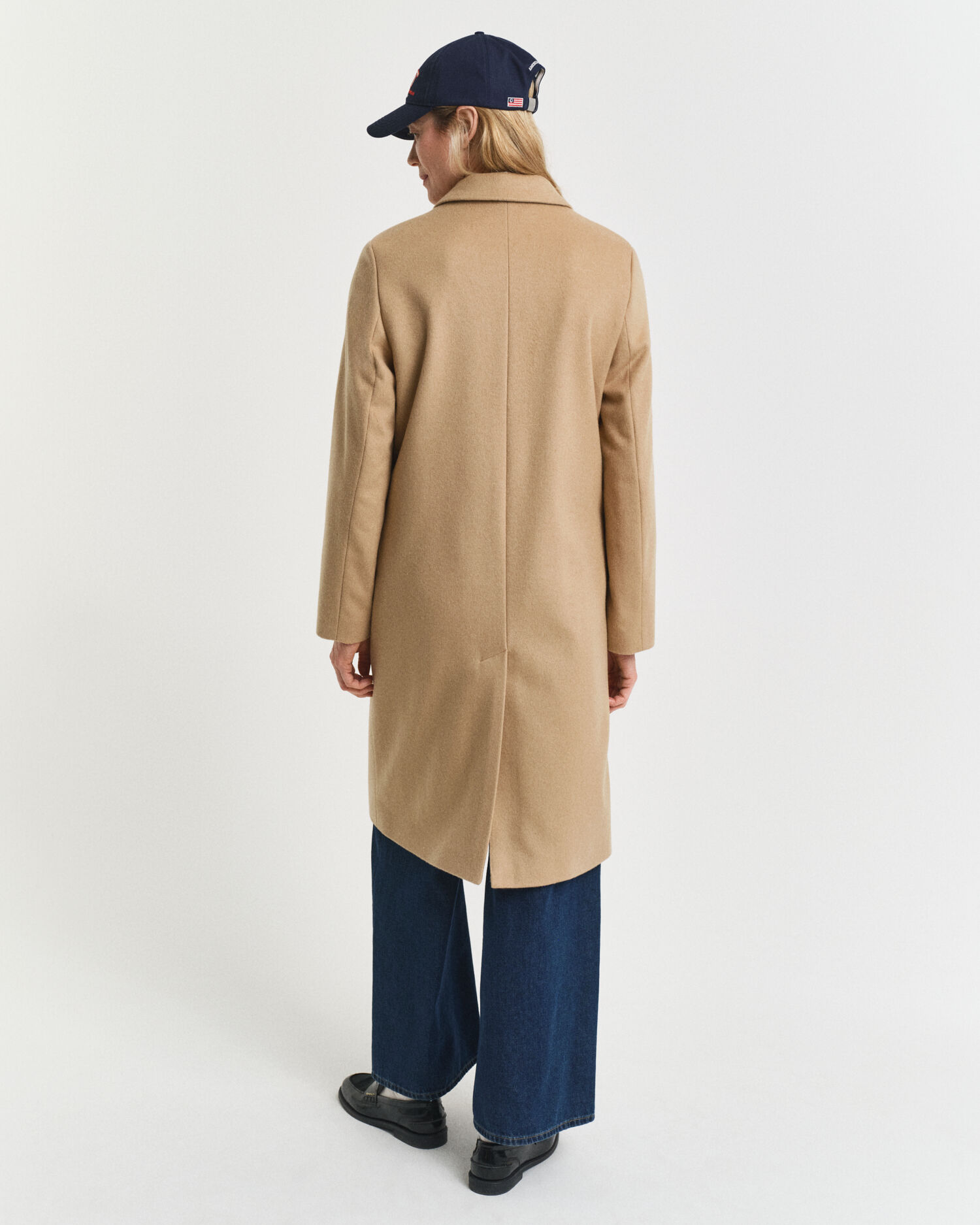 Klassisk skräddarsydd kappa i ullblandning