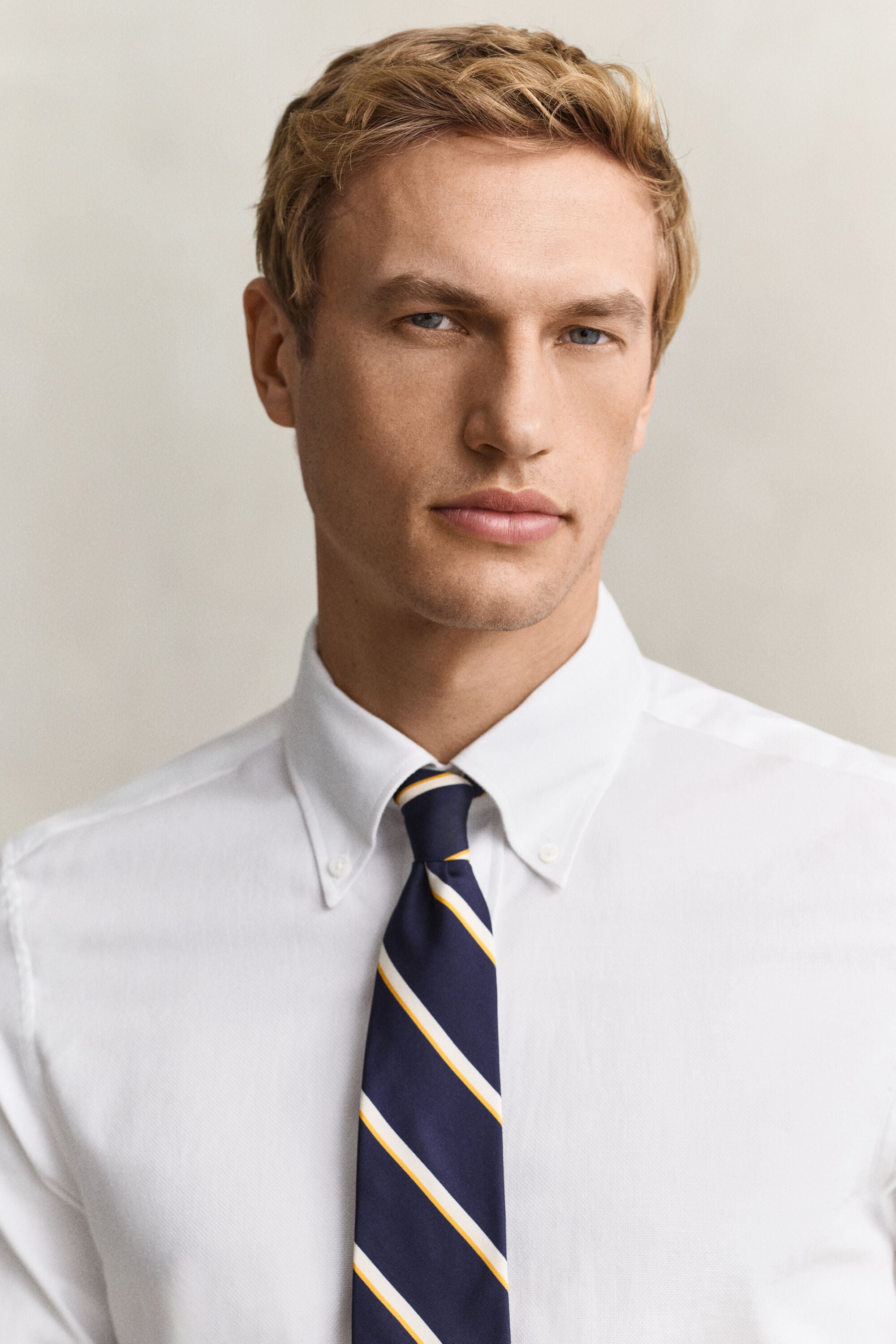 Slim fit skräddarsydd skjorta