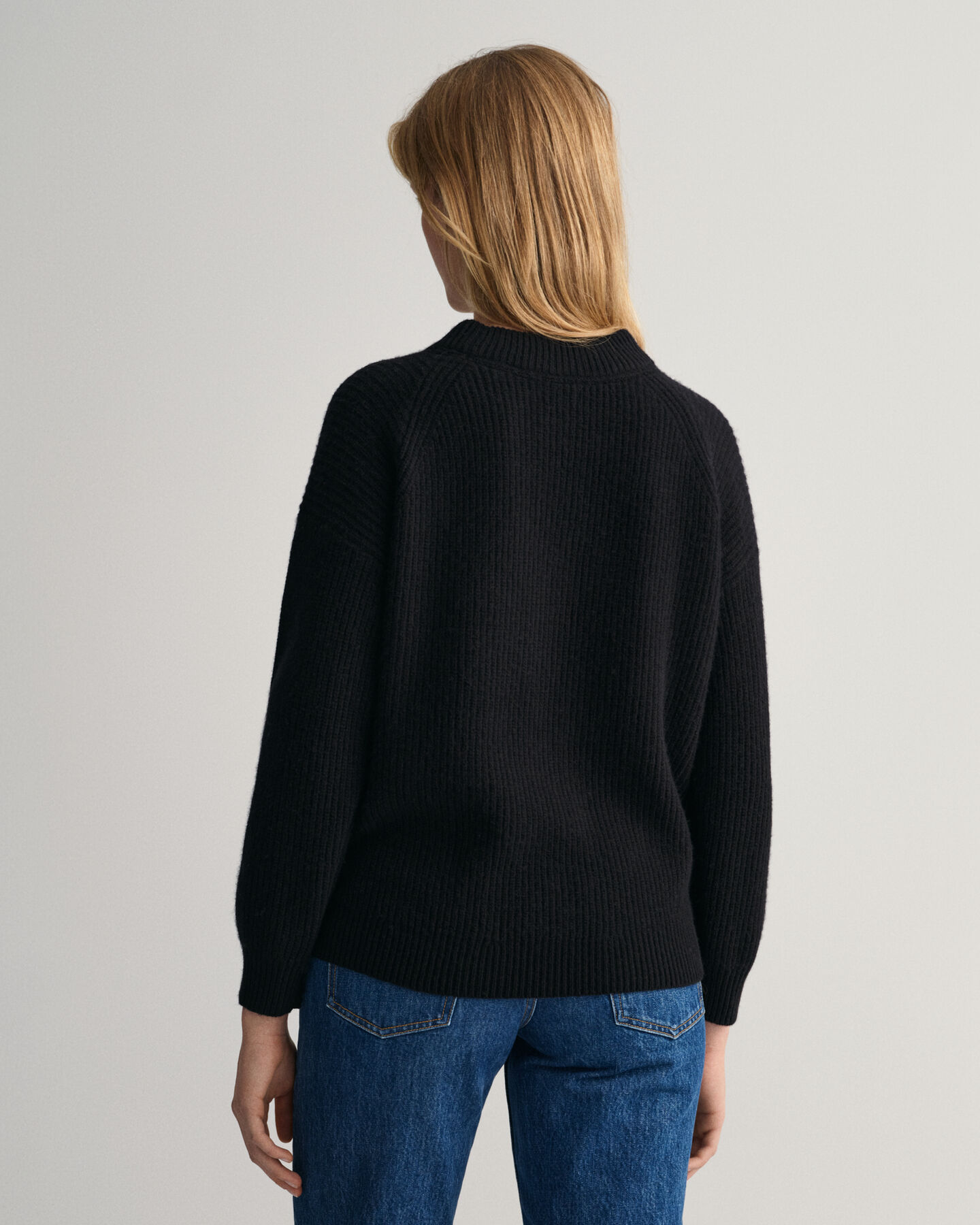 Ribbstickad crew neck tr&ouml;ja i ull