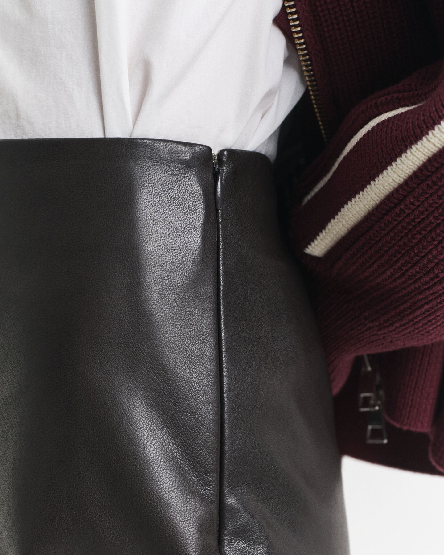 Midipennkjol i läder