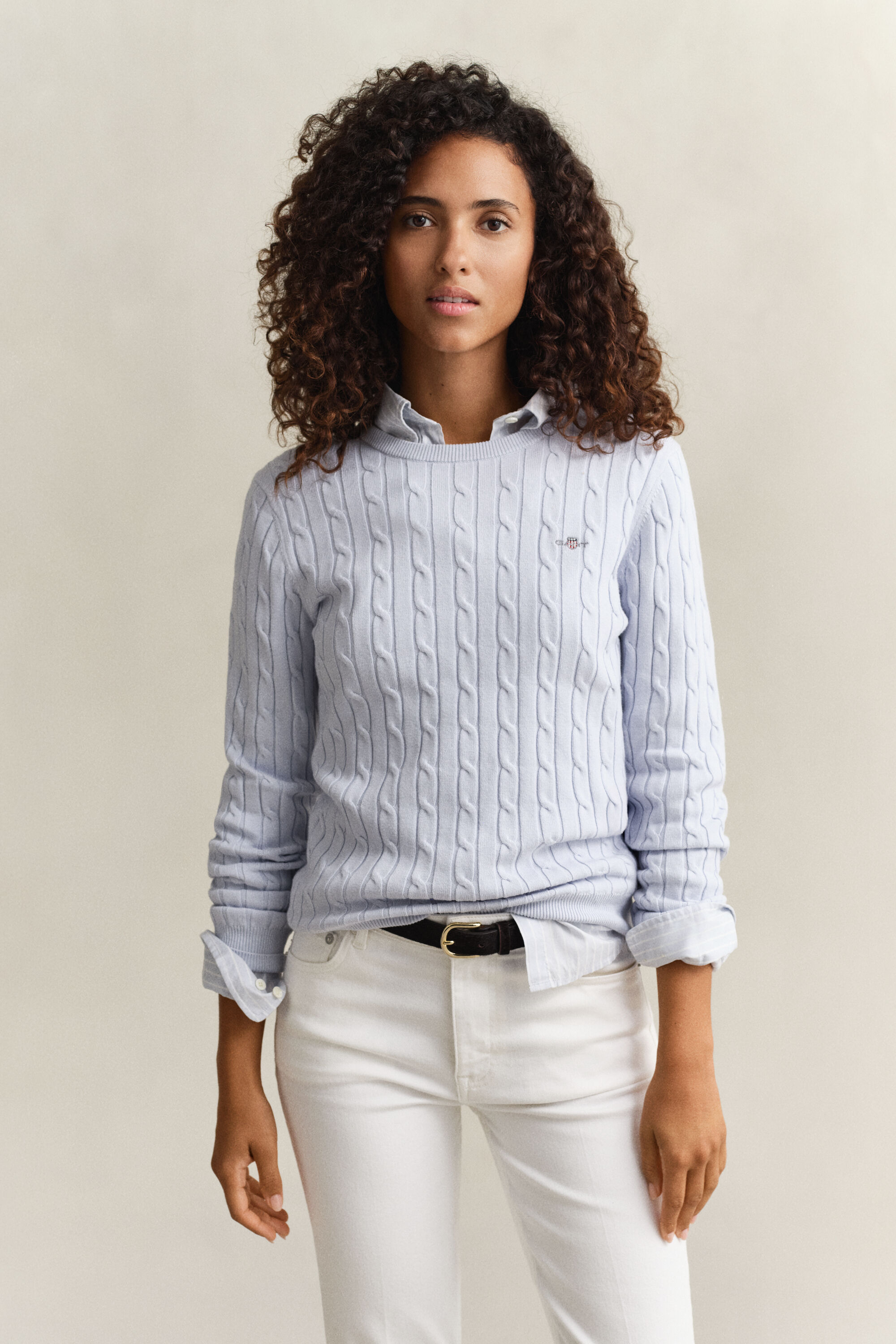 Kabelstickad tröja med rund hals