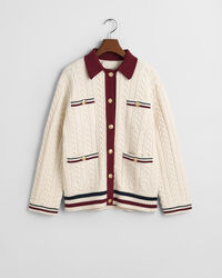 Kabelstickad kontrastf&auml;rgad kofta