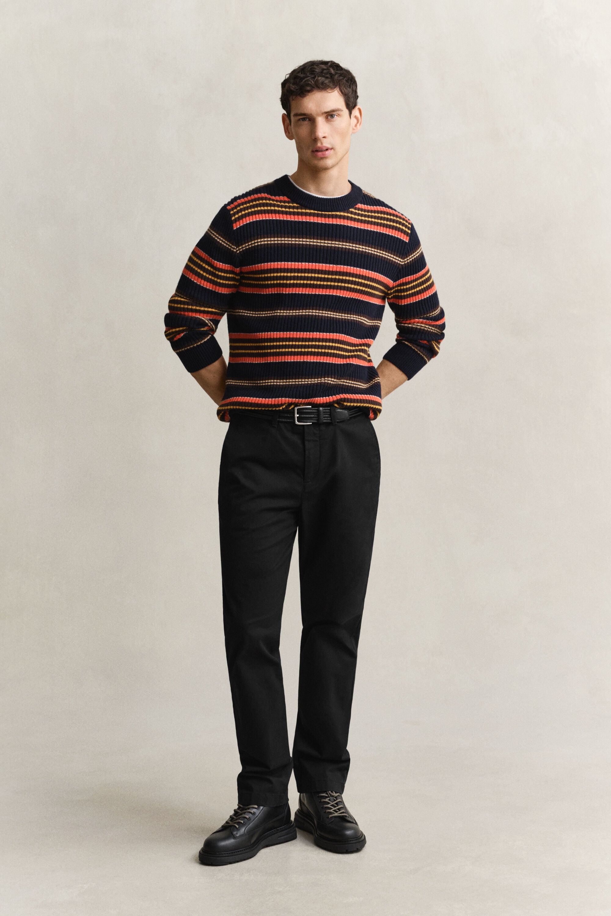 Klassiska chinos med regular fit