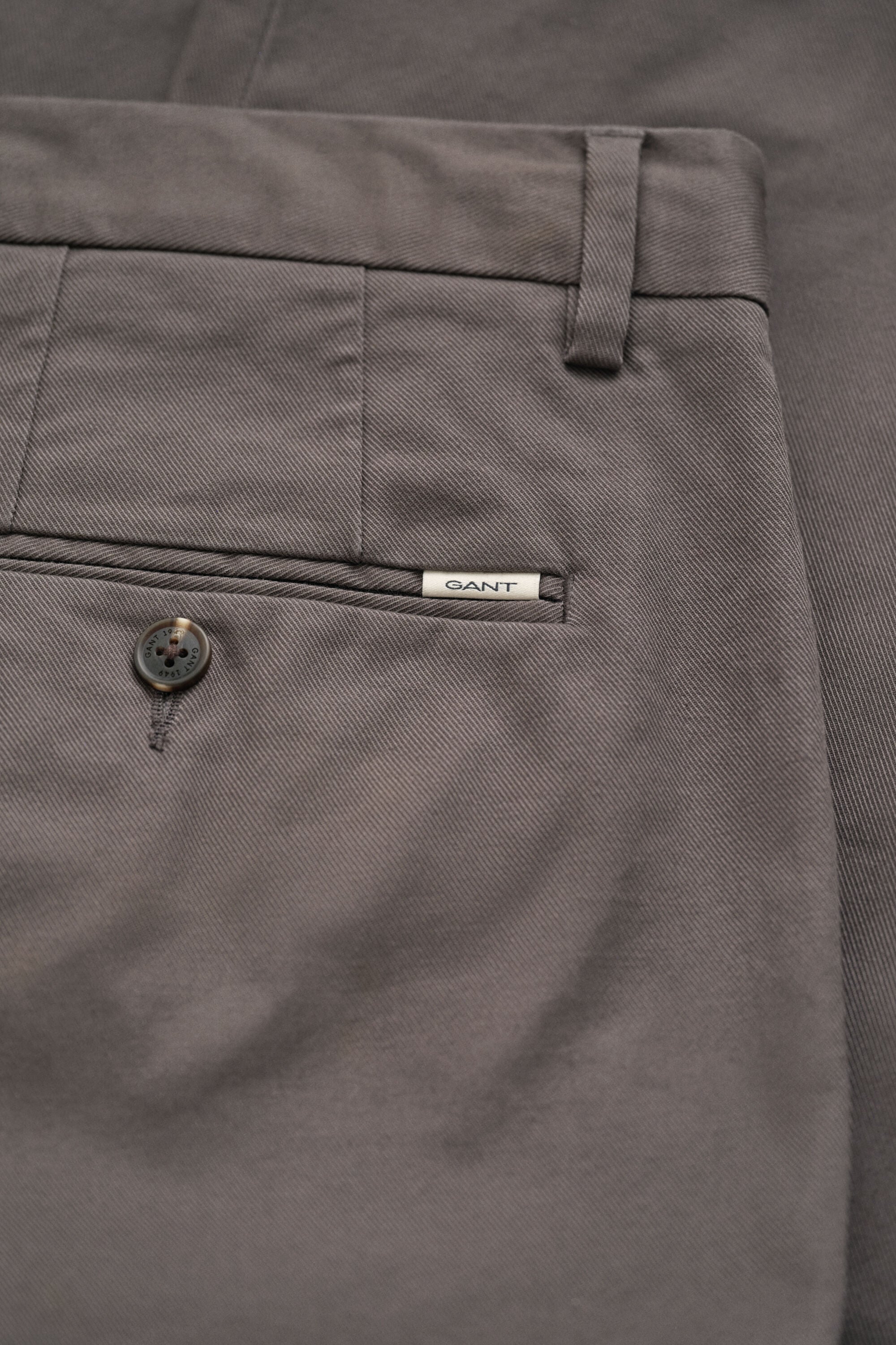 Eleganta chinos med slim fit