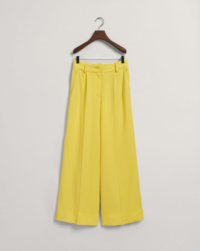 Fluid byxor med vida ben