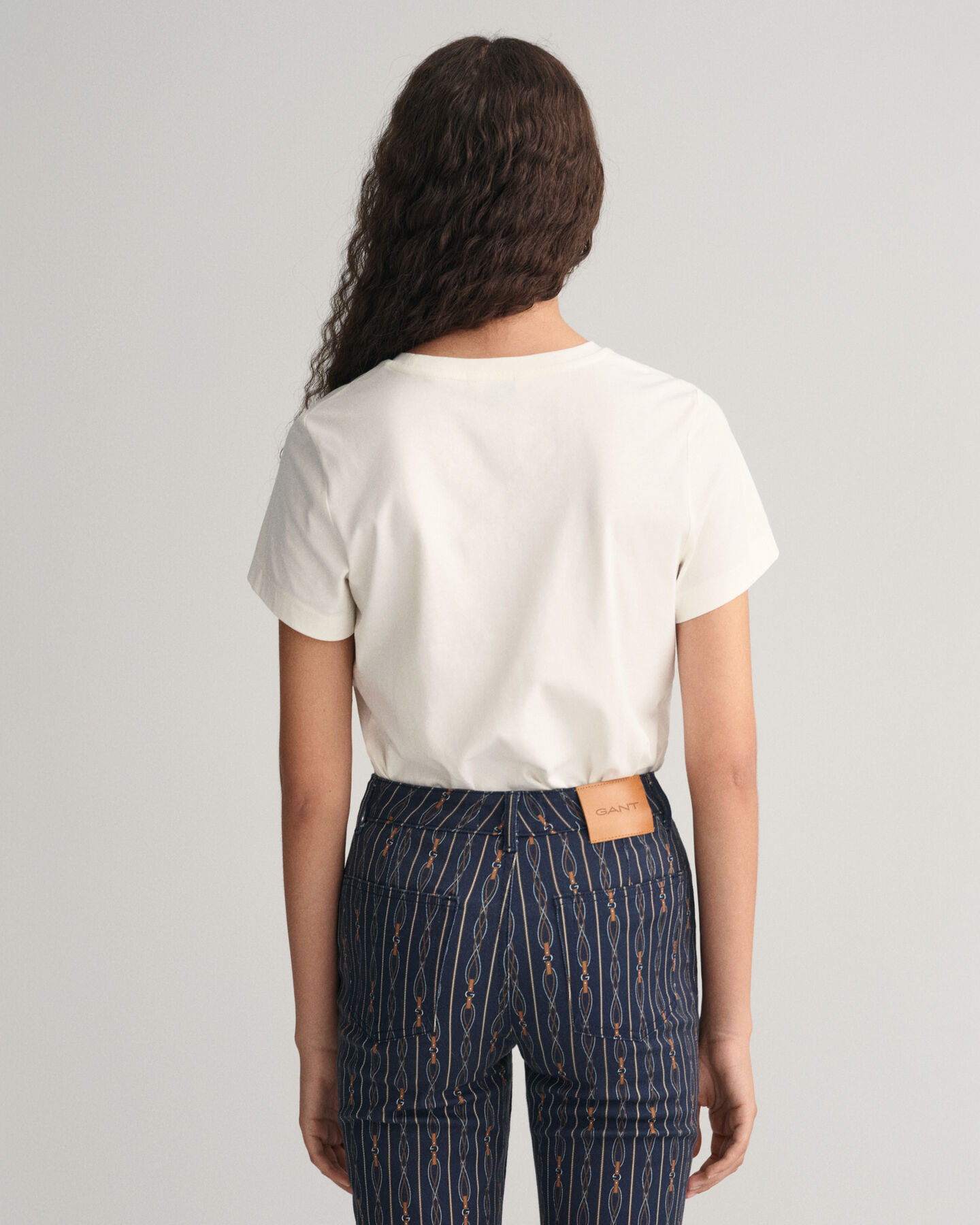 T-shirt med litet motiv