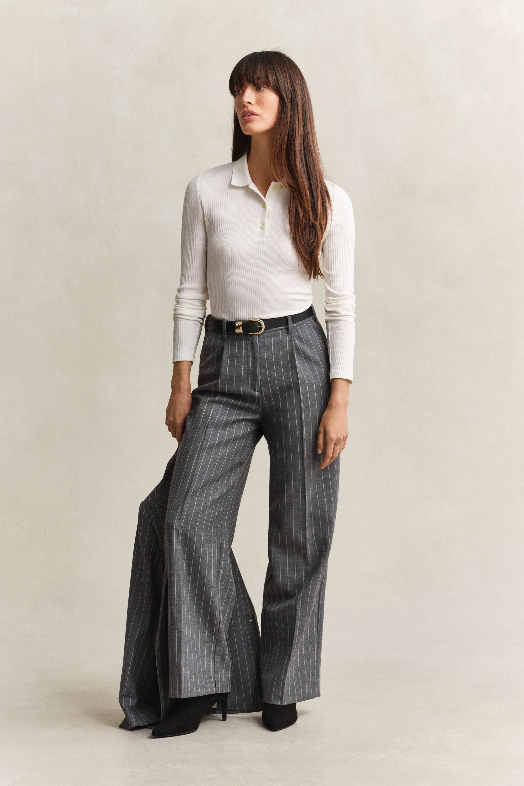 Slim fit ribbstickad pikétröja