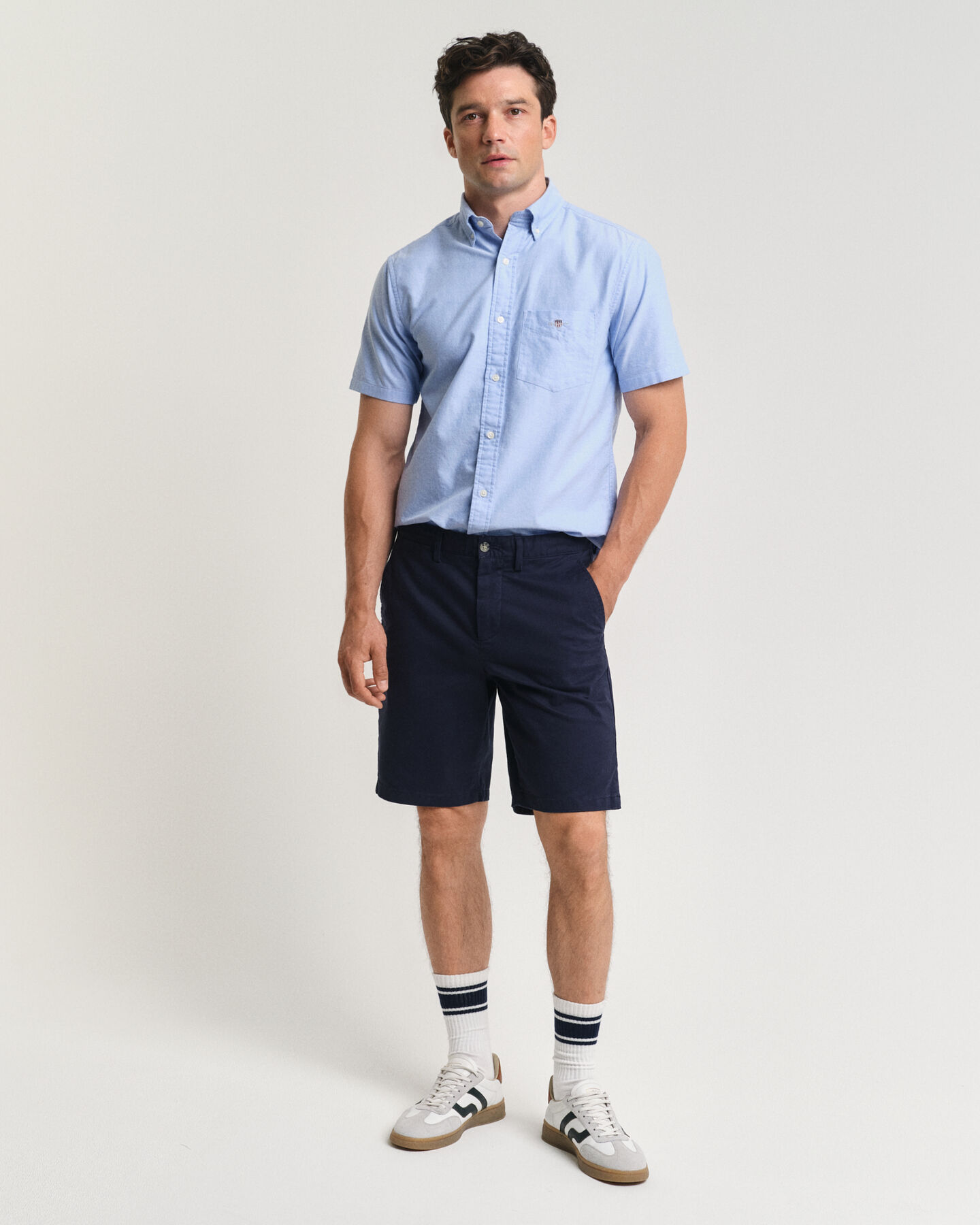 Seasonal Essential Regular fit Archive Shield chinosshorts