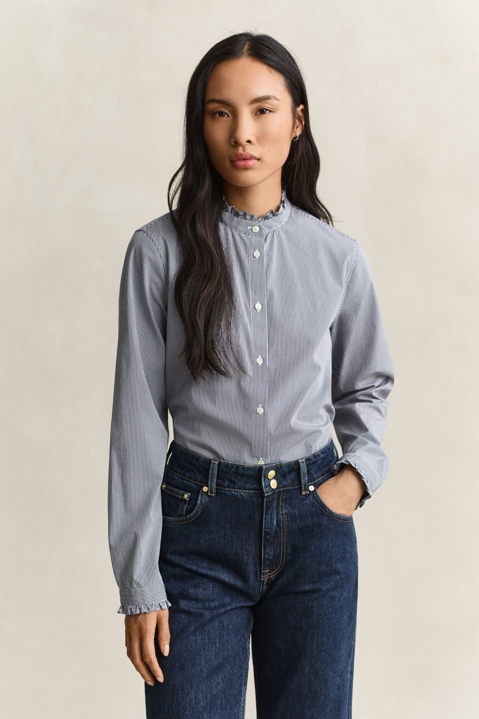Blus med volangkrage