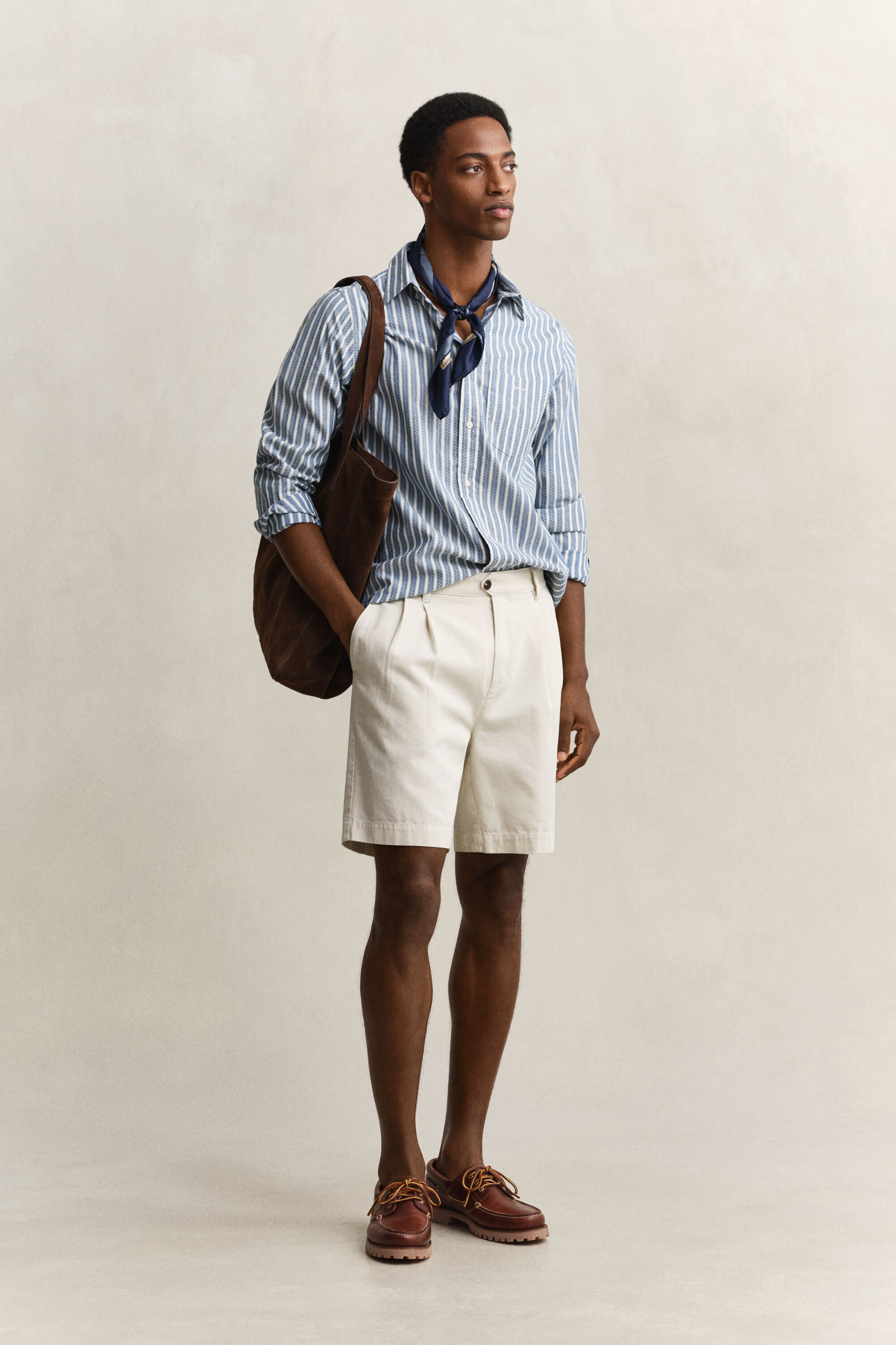 Regular fit dobbyvävd randig skjorta