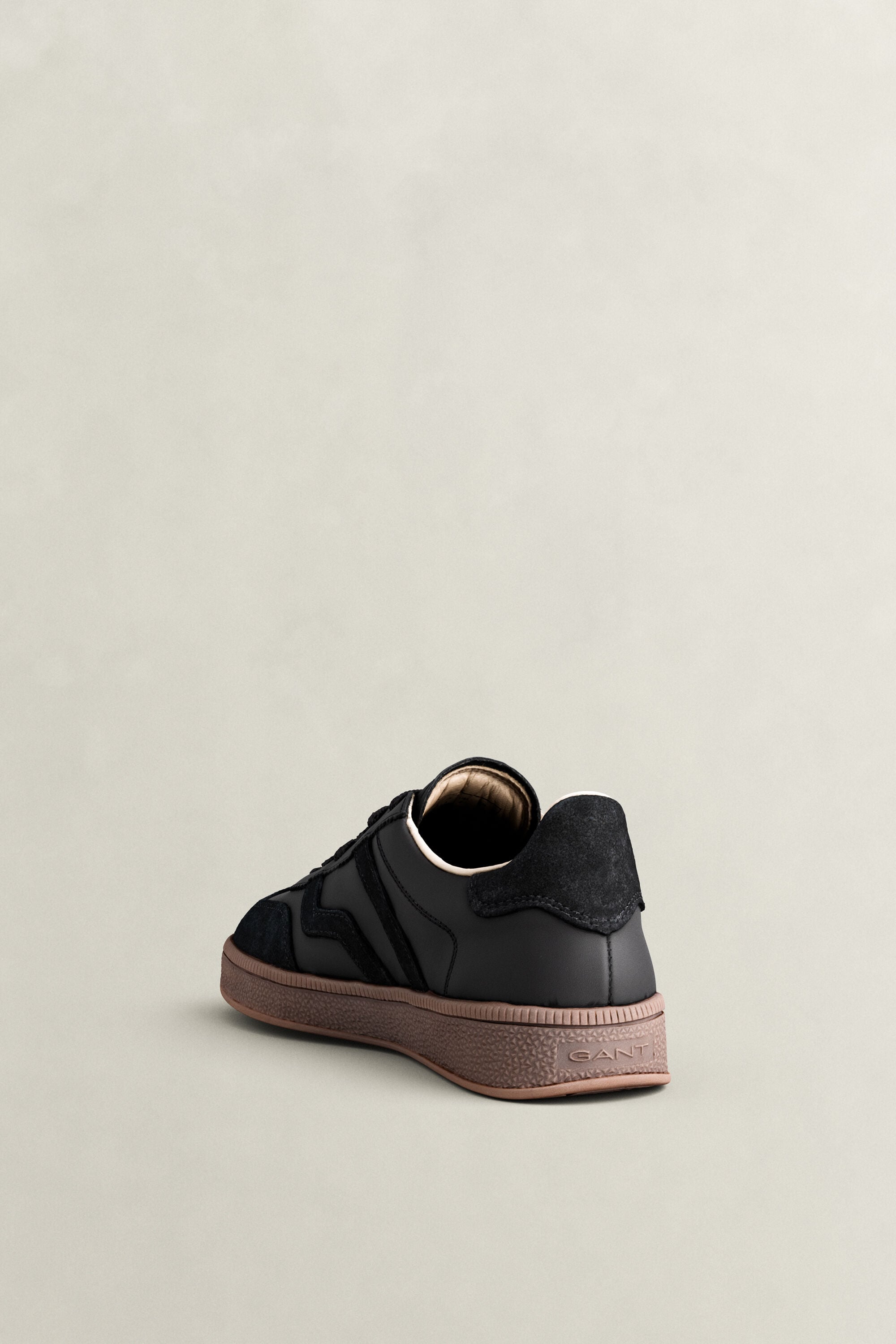 Cuzima sneakers i mocka och läder