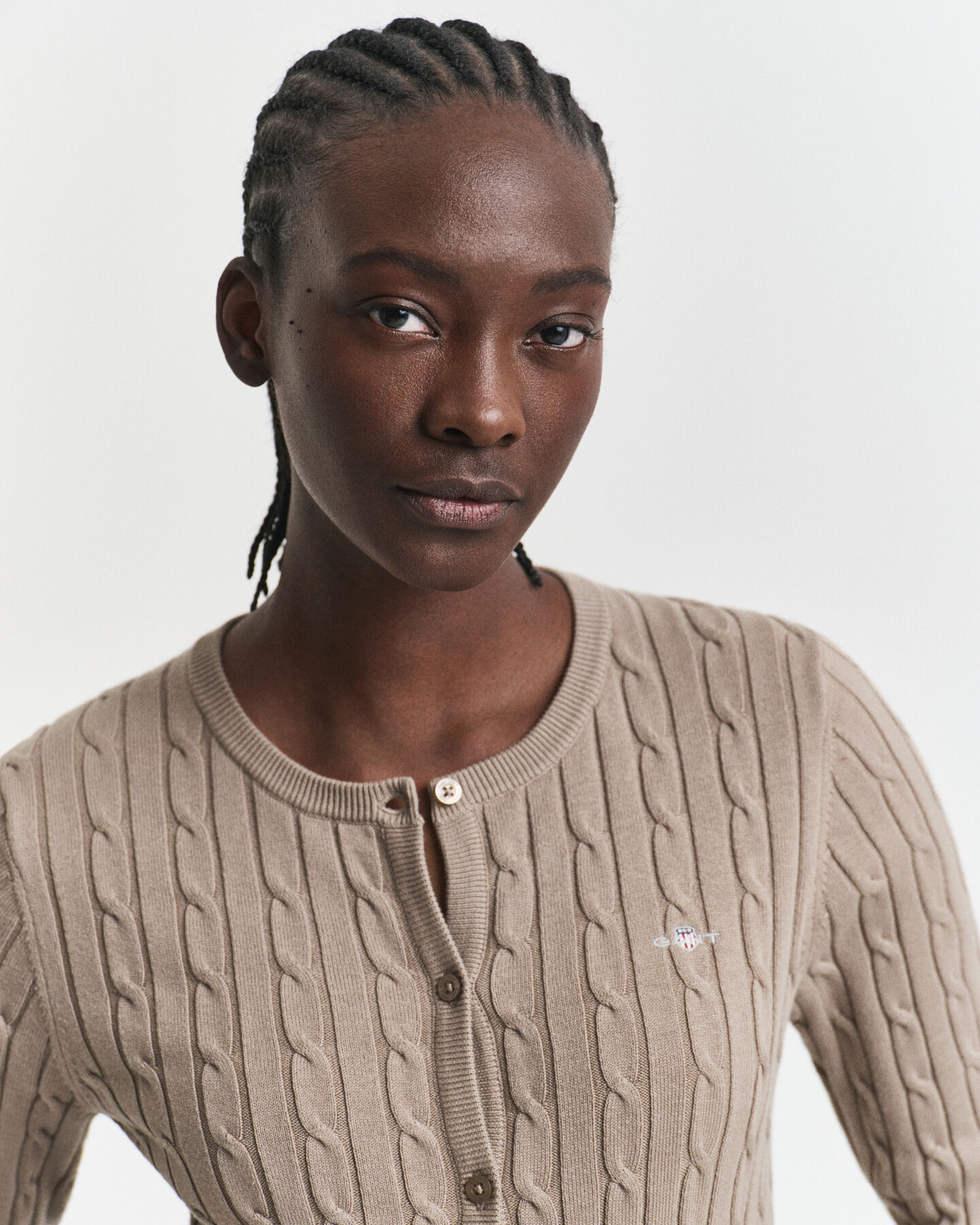 Kabelstickad kofta i bomullsstretch