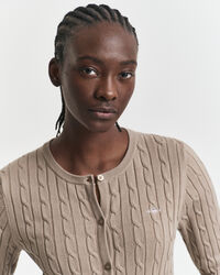 Kabelstickad kofta i bomullsstretch