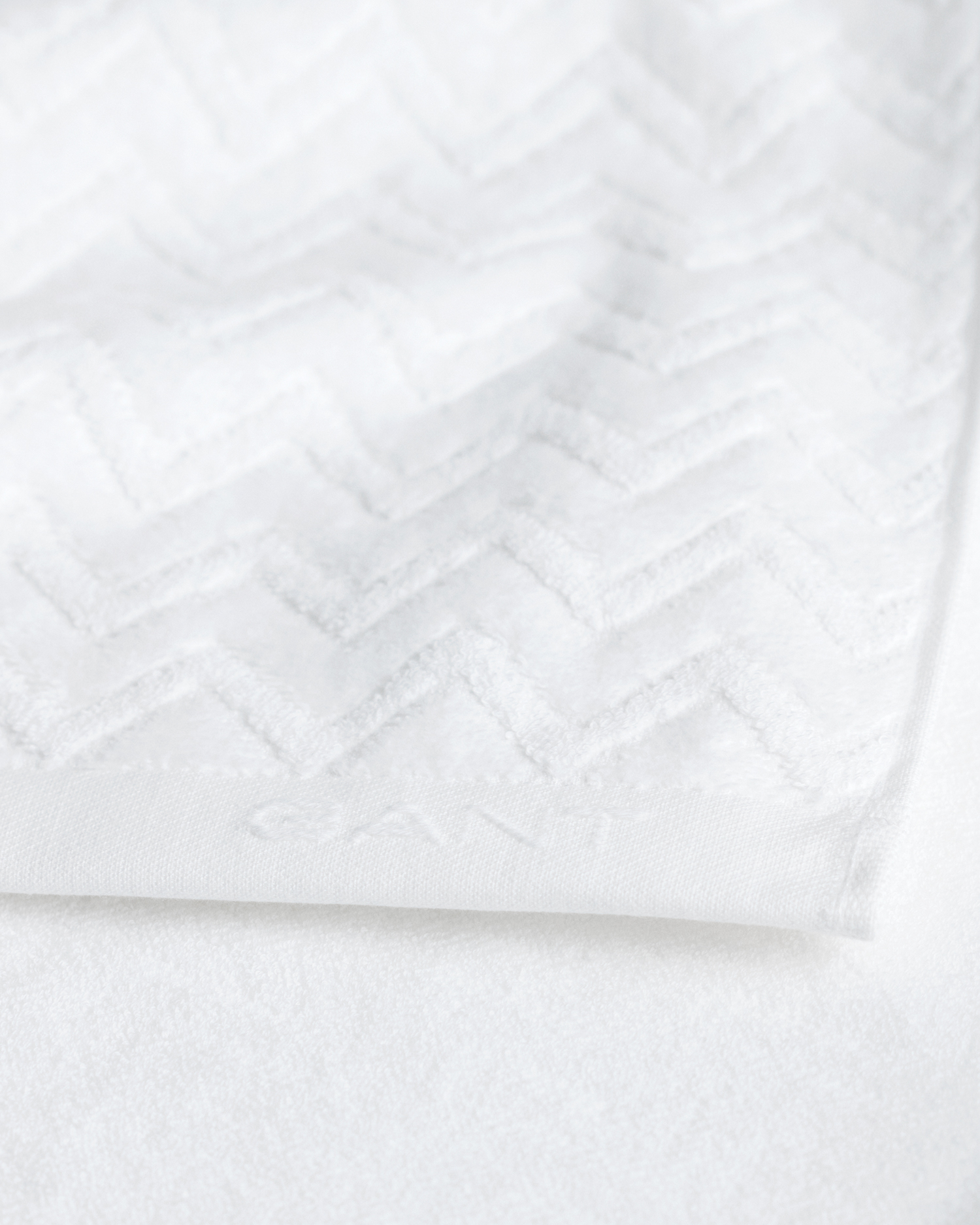 Jacquardvävd fiskbensmönstrad handduk 70 x 140